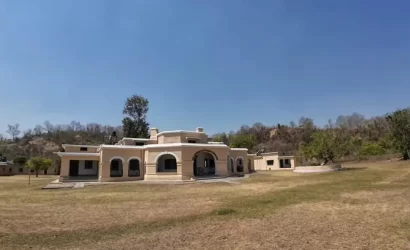 Bijrani Forest Lodge in Jim CorbettNational Park surrounded by sal forest and wildlife habitat.