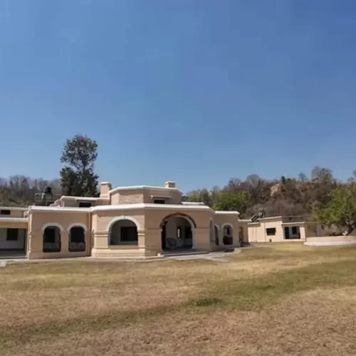 Forest Lodges in Corbett including Dhikala, Bijrani and Jhirna Zones