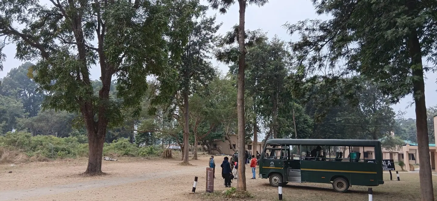 Dhikala tour package with forest safari and night stay in Jim Corbett.